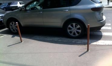 A parcat mașina unde i-a venit mai bine