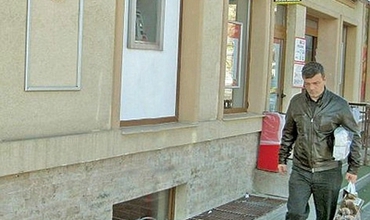 Două dintre cele mai bizare bancomate din lume