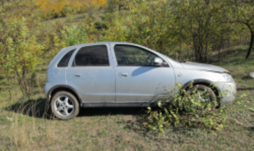 A furat o mașină de 88.000 de lei și riscă zece ani de închisoare