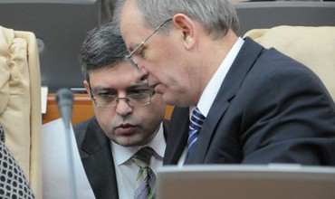 Фотографии дня: В правительстве есть свои секреты