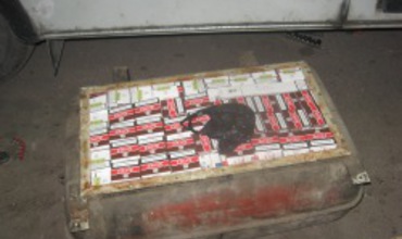 Un cetăţean ceh a încercat să scoată fraudulos 1 000 pachete de ţigarete