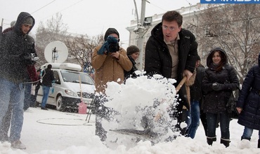 Мэр Кишинева призвал горожан взять в руки лопаты