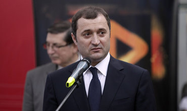 Где Влад Филат найдет необходимый 51 депутатский голос?