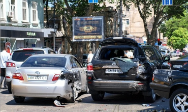 Două mașini din RM, deteriorate într-un accident în Odesa