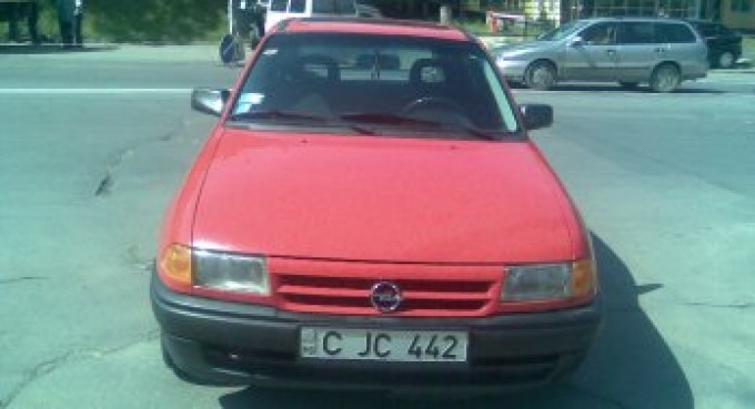 Câte și ce fel de mașini are Dorin Chirtoacă?